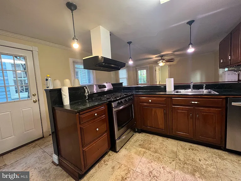 206 N Mill St — Photo 6