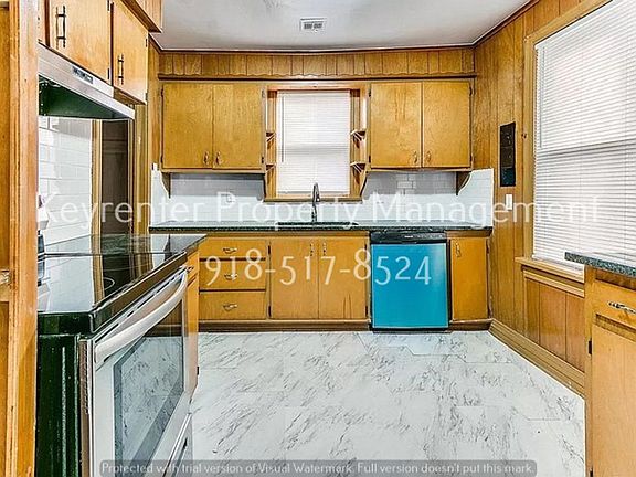 5th image of 224 E Zion Pl