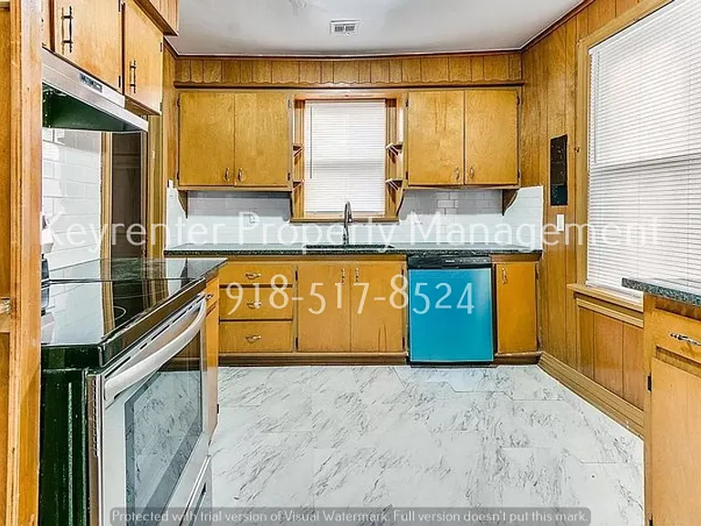 224 E Zion Pl — Photo 5