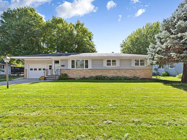 620 11th Ave SE, Waseca, MN 56093