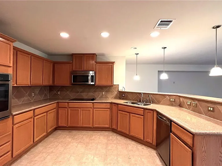 813 Oatmeal Dr — Photo 5