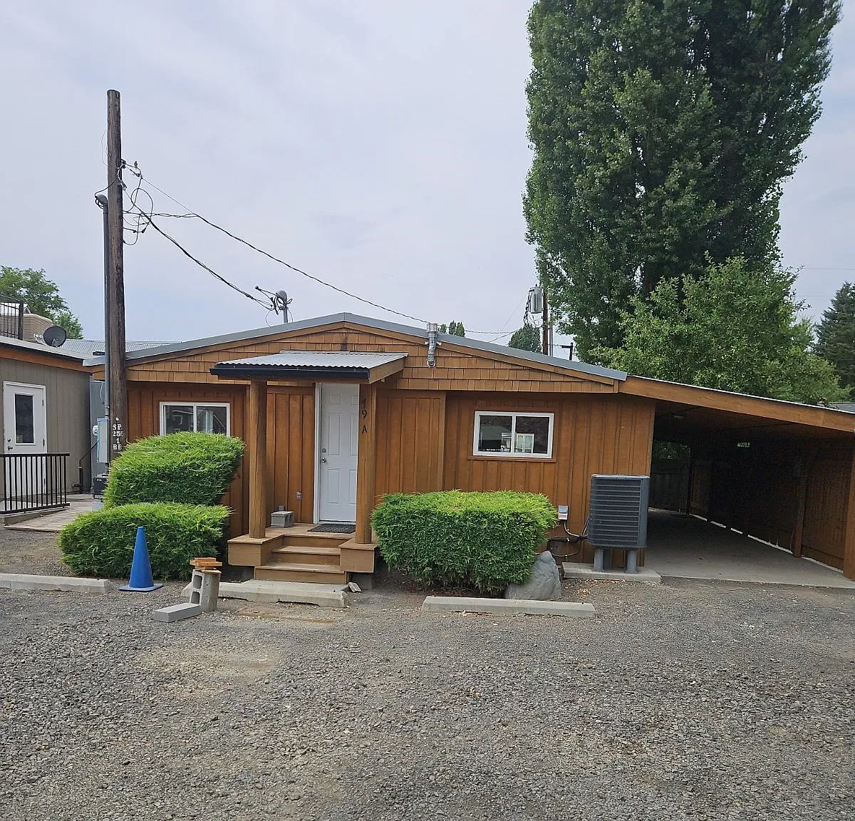 3 bed, 1034 sqft, $1,500 — Photo 1