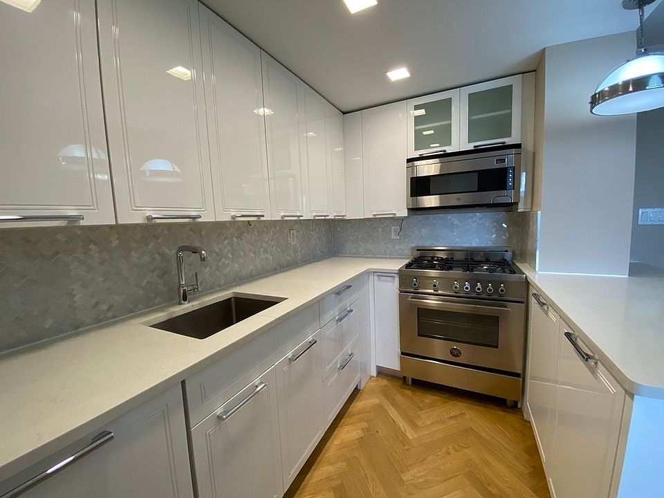 1st image of 305 E 86th St #20K