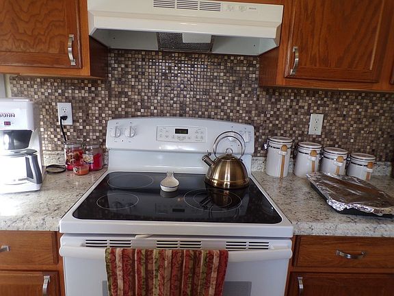 3rd image of 363 Osborne Ln