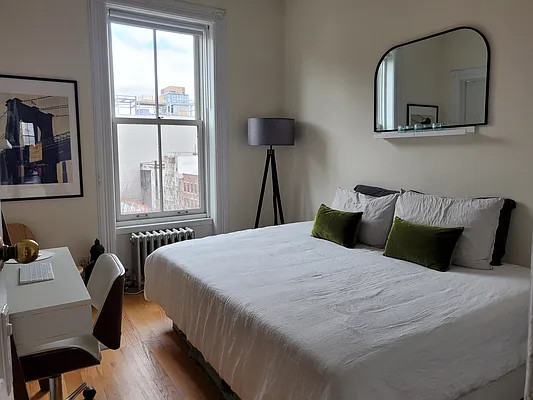 Rented by Frank Valvo Real Estate | media 37