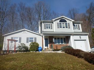 37 Barry Dr, Rockaway, NJ 07866