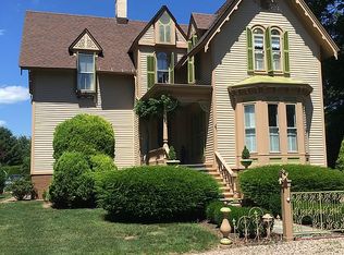 11 Academy Ln, Old Lyme, CT 06371