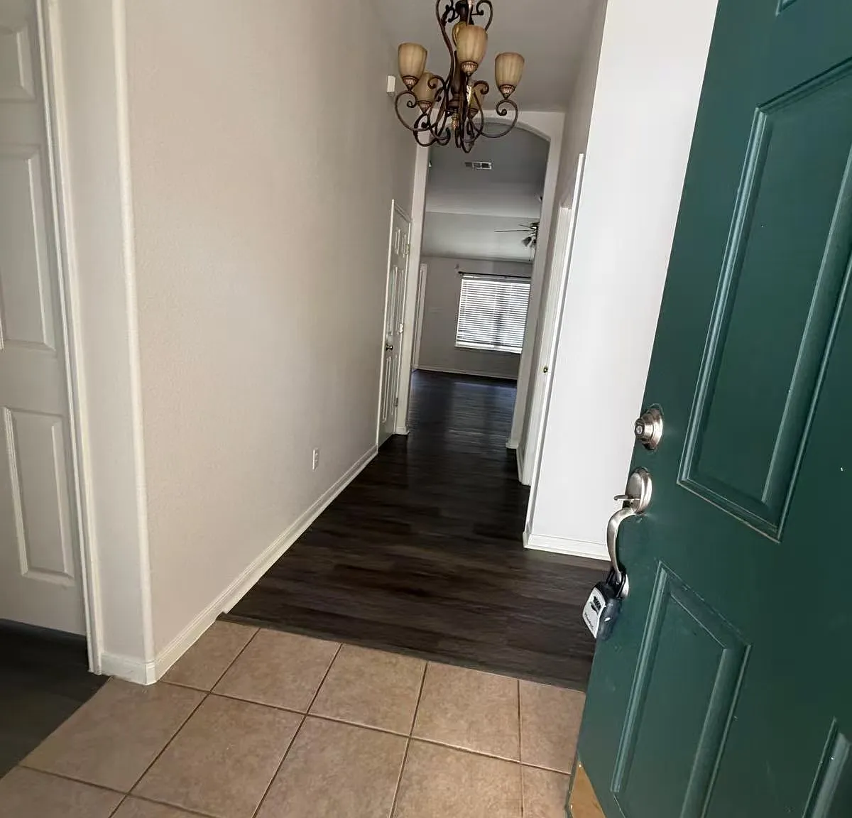 3 bed, 1356 sqft, $1,795 — Photo 2