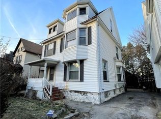 32 Fair Pl, Rochester, NY 14609