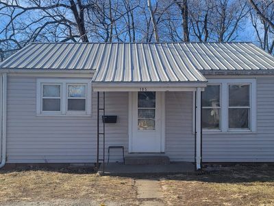 105 N Douglas St, Mount Ayr, IA, 50854