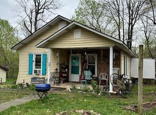 4606 Bledsoe St, Westmoreland, TN 37186