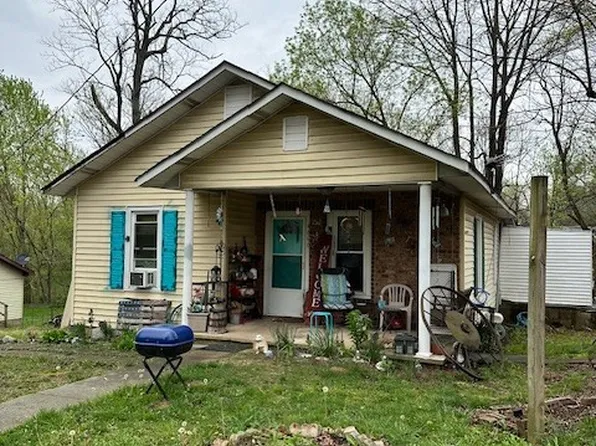 4606 Bledsoe St, Westmoreland, TN 37186