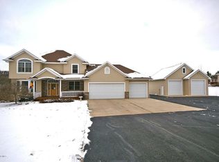 451 Kristin Dr NW, Rochester, MN 55901