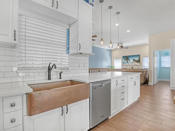 1646 Wiltshire Village Drive, Wellington, FL 33414