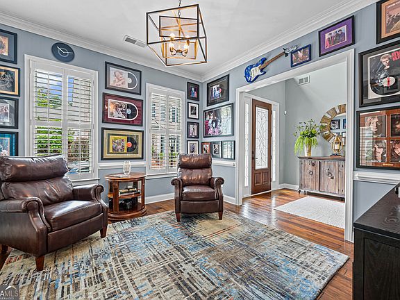 5th image of 370 Kendemere Pointe