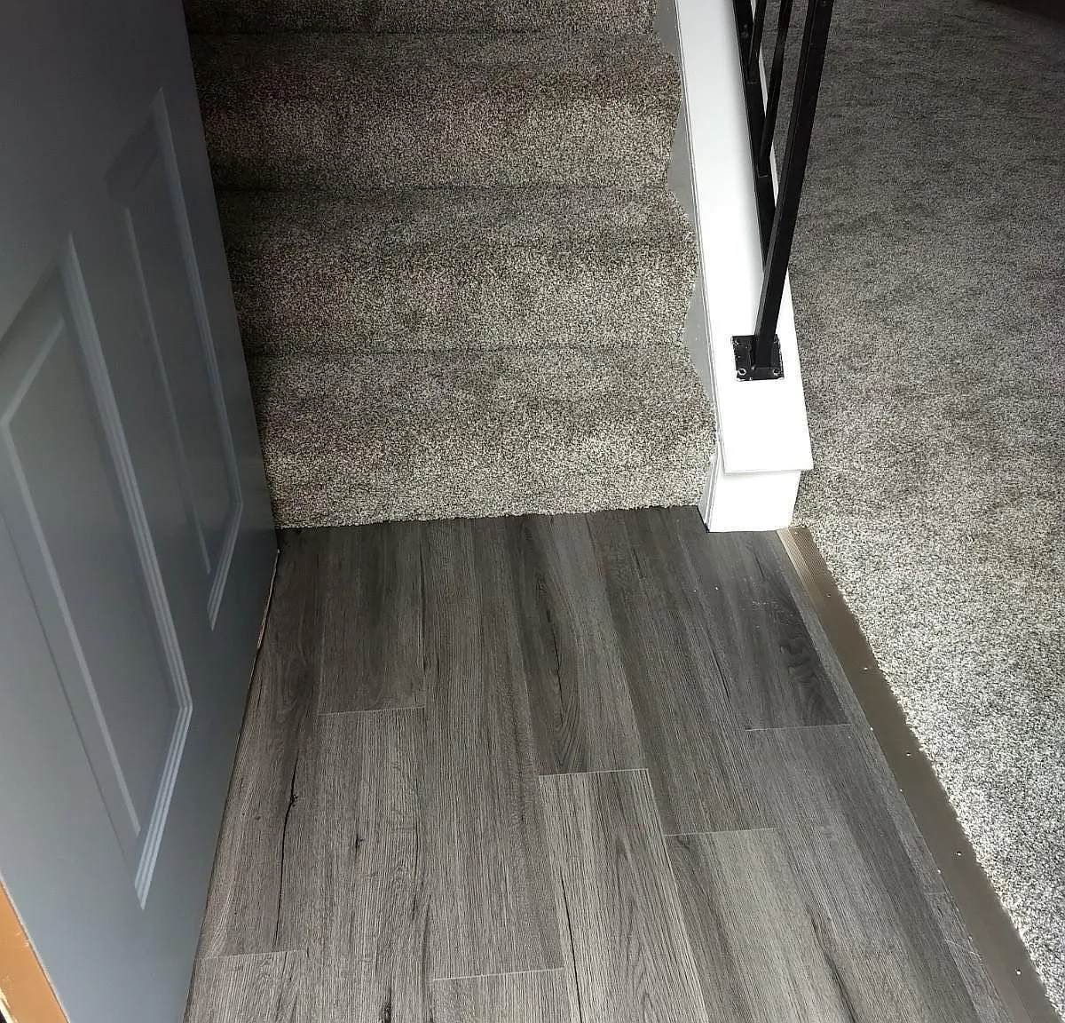 1934 Canterbury Dr — Photo 2