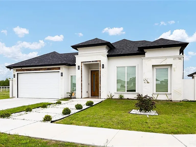 1604 Diplomat Dr — Photo 2