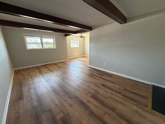 2nd image of 2 Warren Lodge Ct APT A