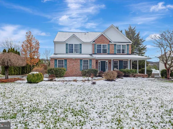 895 Sumner Ct, Westminster, MD 21158