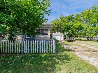 906 S Race St, Atlanta, IL, 61723