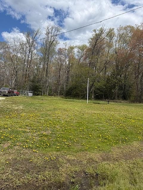 2nd image of 33473 Sign Post Rd