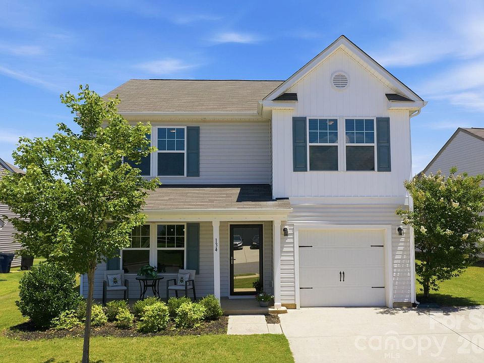 1st image of 134 Clove Hitch Dr