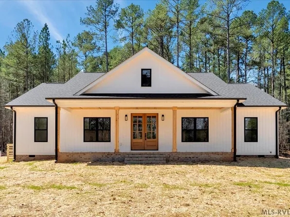 1030 Alexander Dr, Bracey, VA 23919