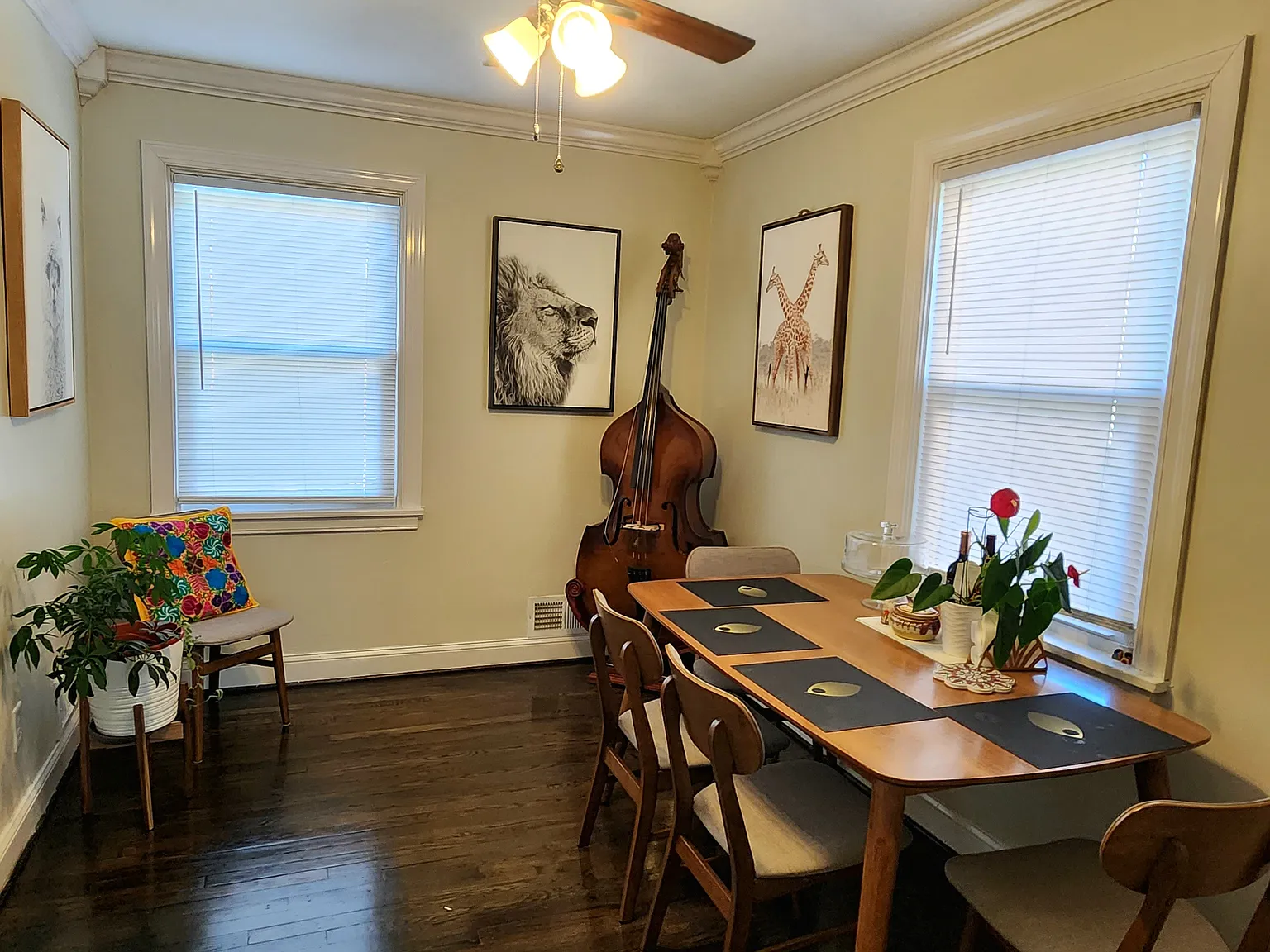 4 bed, 1.5 bath, 1360 sqft, $4,500 — Photo 4