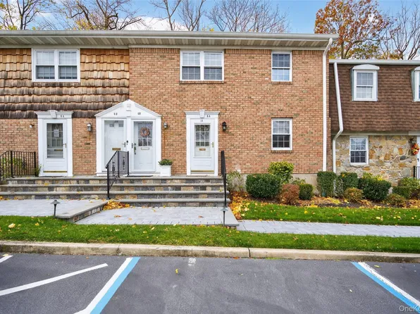 6 Anchorage Lane #5A, Oyster Bay, NY 11771