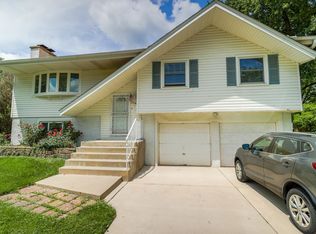 1414 Concord Ln, Schaumburg, IL 60193