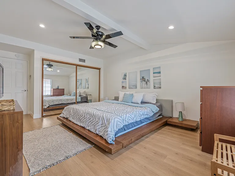 12655 Chandler Blvd — Photo 6