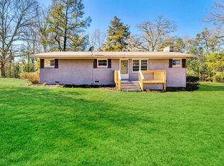 19 Abbeville St, Due West, SC 29639