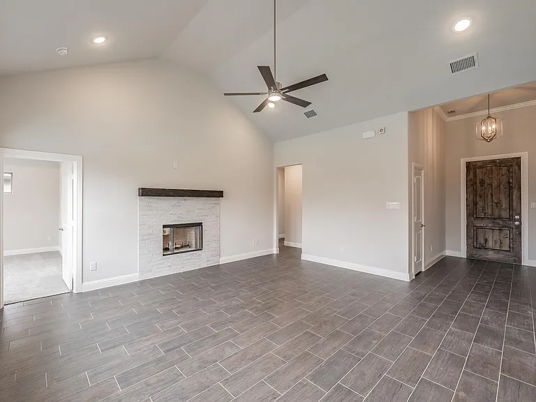 224 Gardenia Dr — Photo 6