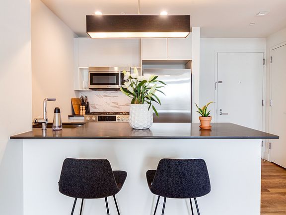 3rd image of 595 Baltic St APT 6D