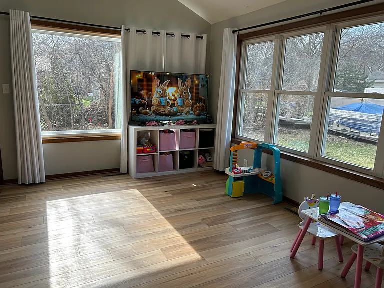 2711 Albany Ct — Photo 6