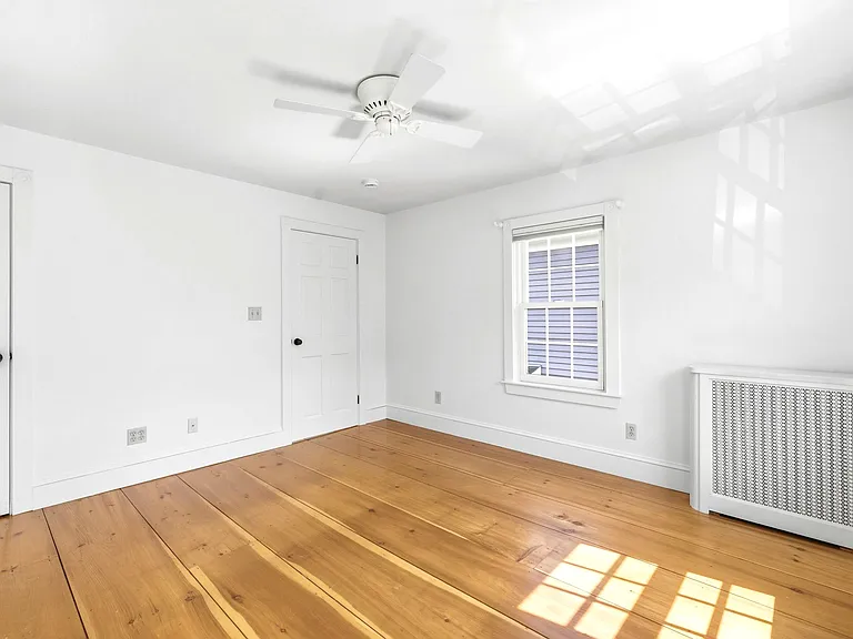 64 Pearl St — Photo 15