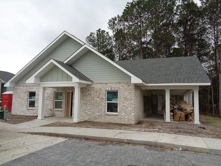 Waterford Apartments — Photo 7