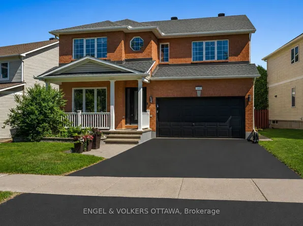 49 Kittiwake Dr, Ottawa, ON K2S 1Z8