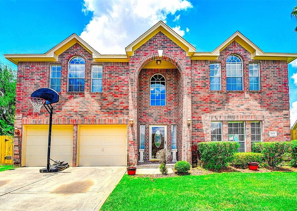 1st image of 2834 Green Hollow Ct