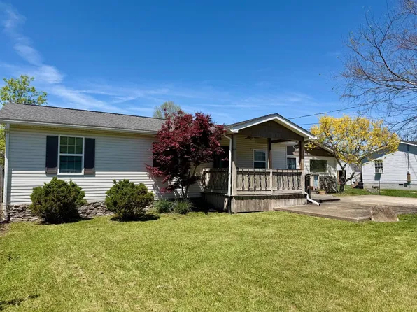 127 Carpenter St, Shady Spring, WV 25918