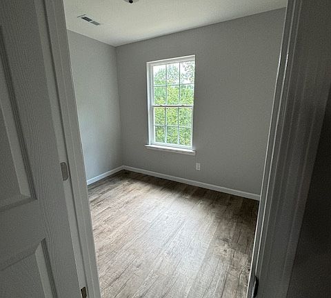 4th image of 168 Poteet Rd #B