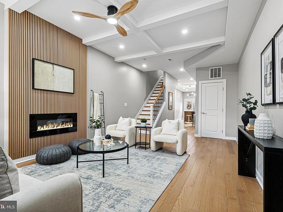 1st image of 2906 Clifton Ave