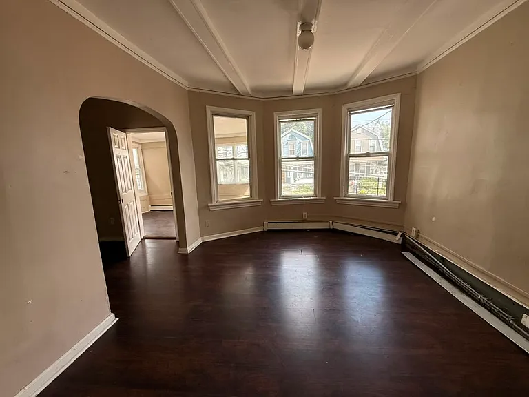 1063 Grove St #2 — Photo 10