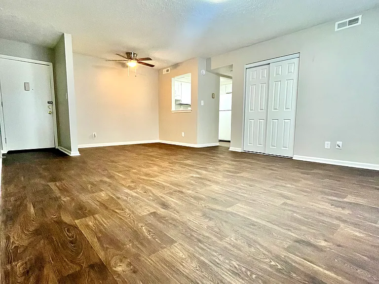 9900 Merioneth Dr #3 — Photo 12