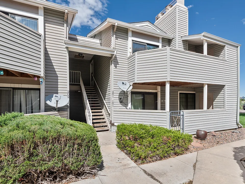 923 S Zeno Way #201