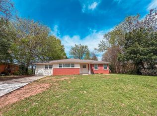 201 Cedarview Dr, Palestine, TX 75803