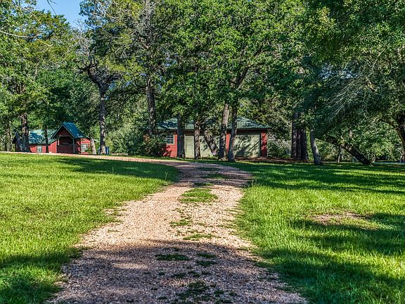 3rd image of 1017 Allen Rd