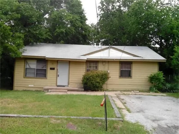 1607 Gibbons St, Greenville, TX 75401