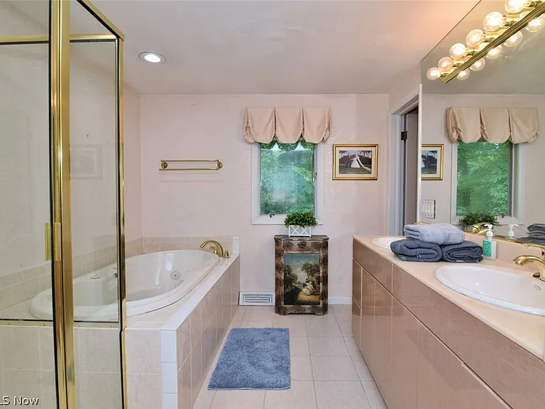 32049 Gates Mills Blvd — Photo 28