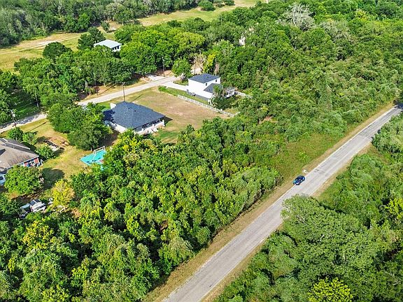 5th image of 931 E Riverside Dr